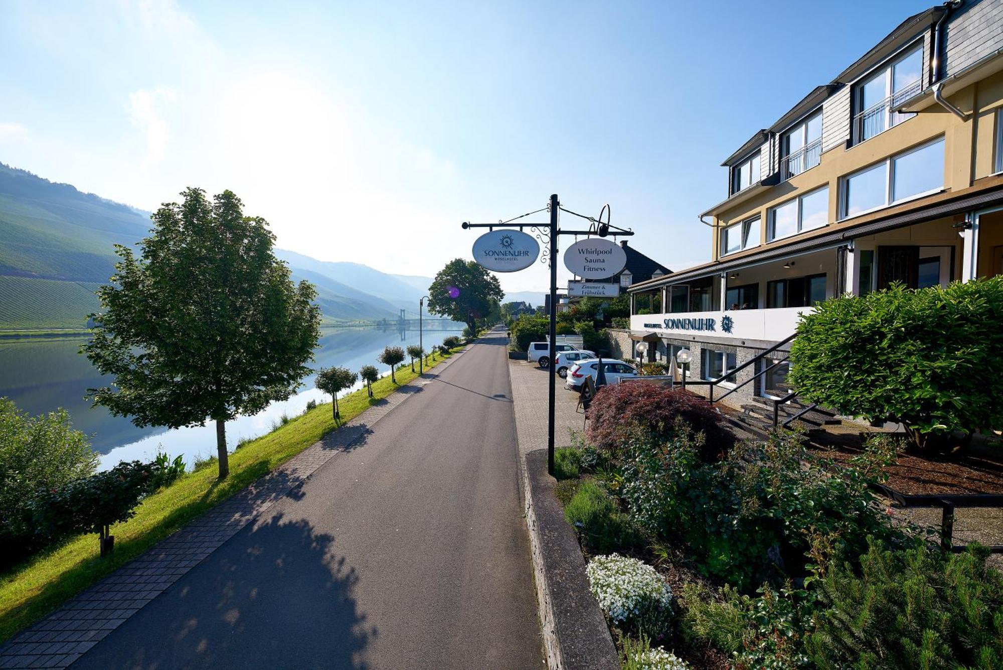Sonnenuhr Bed & Breakfast Bernkastel-Kues Dış mekan fotoğraf